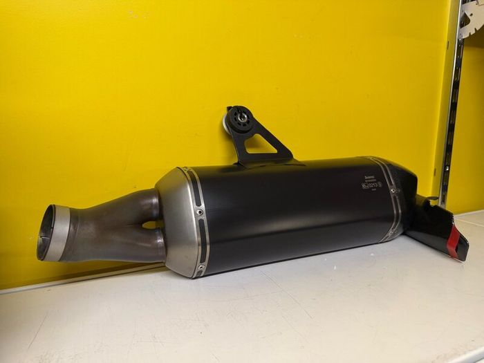 Akrapovic Slip-On-Line Titanium