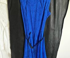 Size 10 blue sleeveless round neck dress.