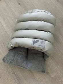 Cozy Cat/Dog Cave Bed Like New