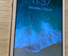 iphone se (1st gen) with original ios 11!