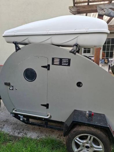 Teardrop camper