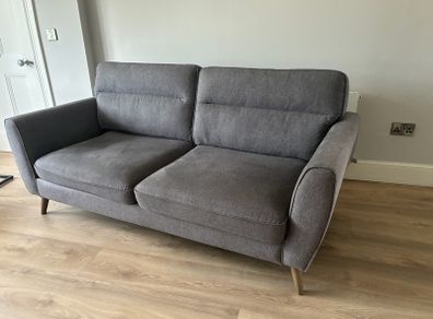 3 seater Couch/sofa