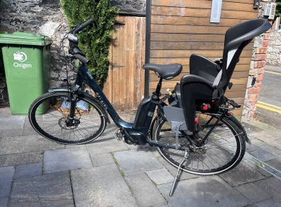 Raleigh Motus Grand Tour Electric Bike with Child Seat