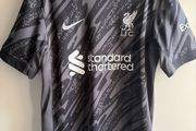 Liverpool goalkeeper jersey