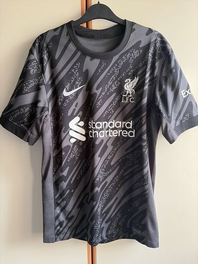 Liverpool goalkeeper jersey