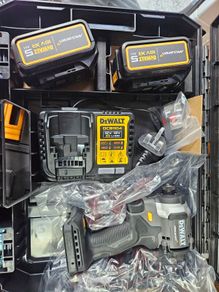 Dewalt