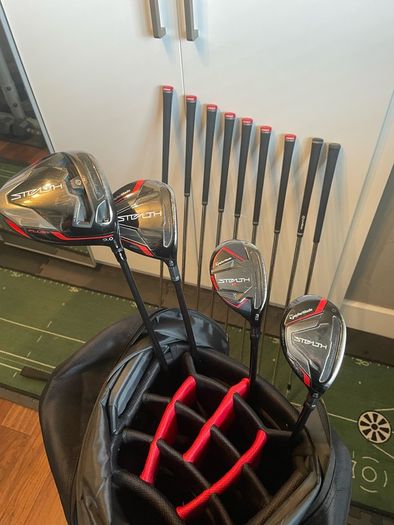 TaylorMade Stealth Golf Set