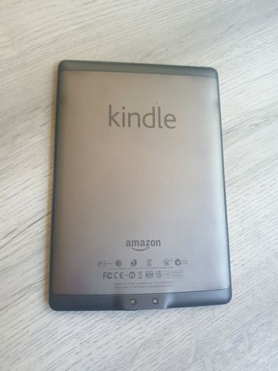 Amazon Kindle 4 D01100 Wi-Fi E-Book Reader