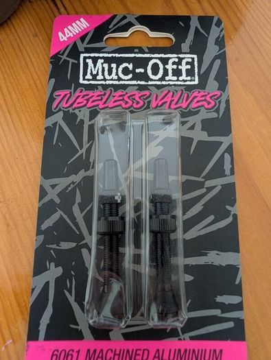Muc off cycling tubeless accessories