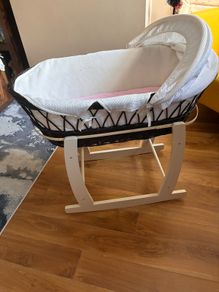 Baby Moses basket and rocking stand