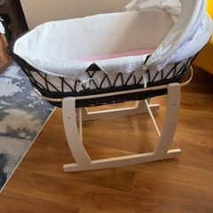 Baby Moses basket and rocking stand