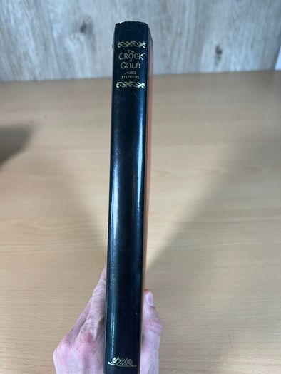 The Crock of Gold, James Stephens, Illustrated - Macmillan - VGC - Hardback