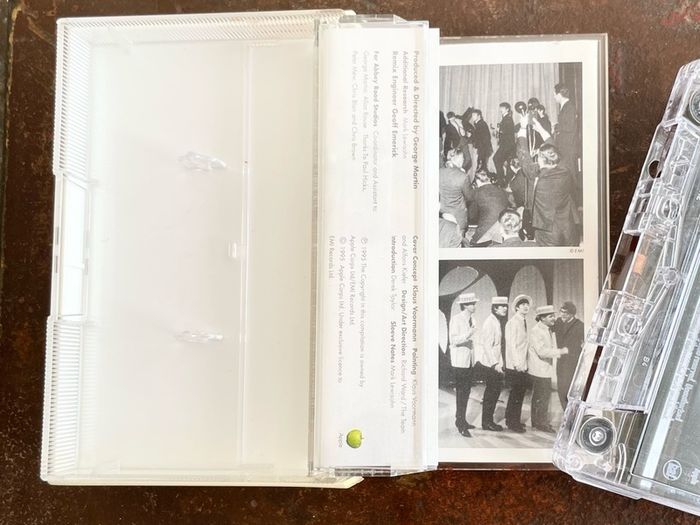 The Beatles Anthology 1 - Double Music Cassette (1995)