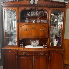 Large display press / cabinet
