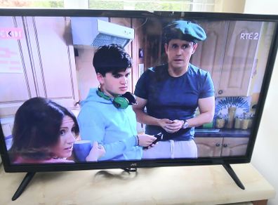 jvc Smart 32inch hdmi tv.