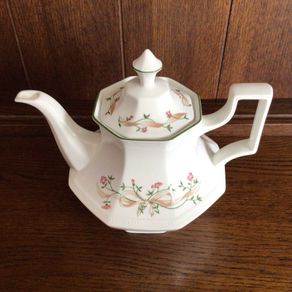Eternal Beau Johnson bros Teapot
