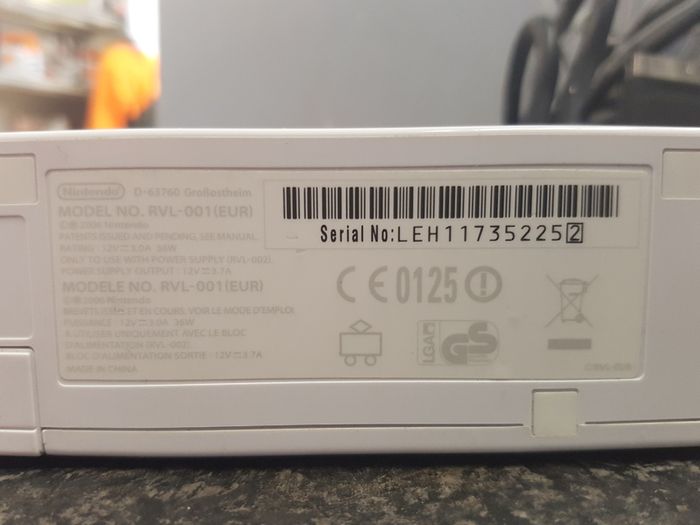 Nintendo Wii Console (Model RVL-001) + Cables