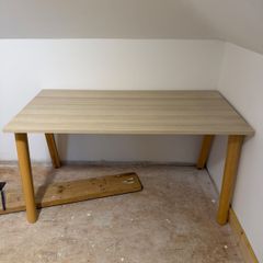 Small dining table / desk