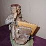 Capodimonte statue - Man painting on bench Image 9