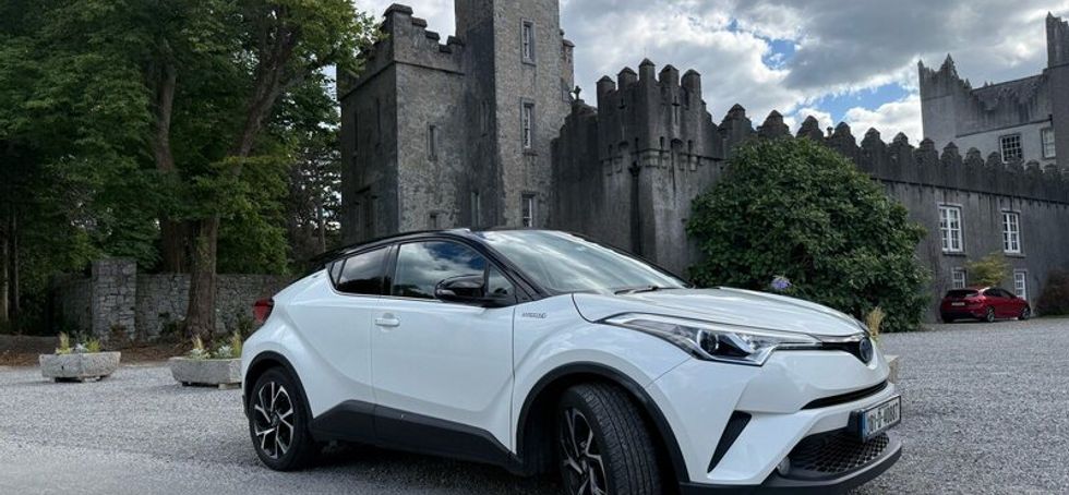 Toyota CH-R 2018 Hybrid Luna Sport