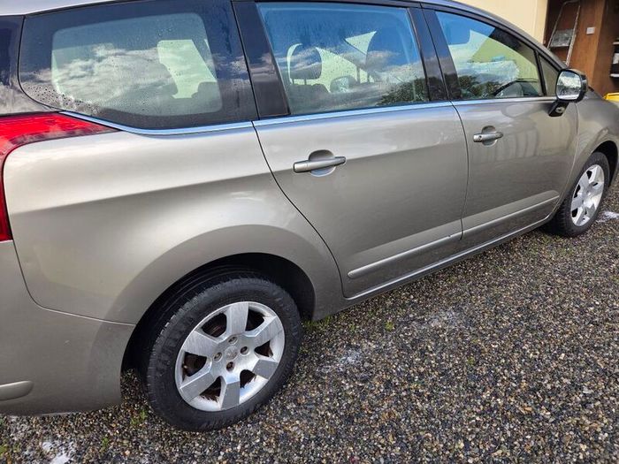 Peugeot 5008  Sport New Nct 10/27