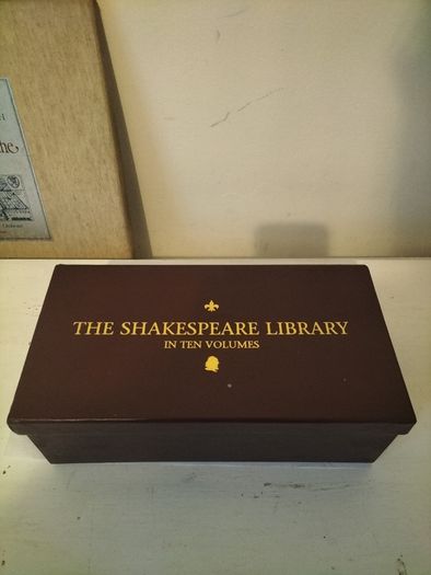 The Shakespeare Library in Ten Volumes