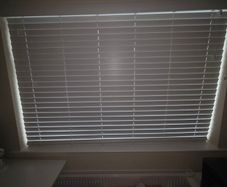 Venetian Blinds -White
