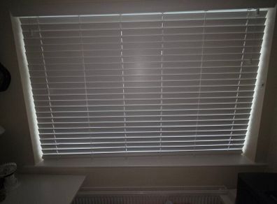 Venetian Blinds -White