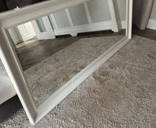 Wall mirror