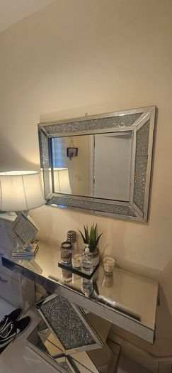 Luxury Crushed Diamond & Mirrored 3-Piece Entryway Set (Console Table, Mirror, Lamp Quick sale