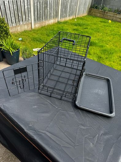 Small Dog Crate (Foldable) with Fray - Good Condition