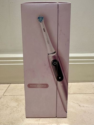 Oral-B iO9 Electric Toothbrush Brand New