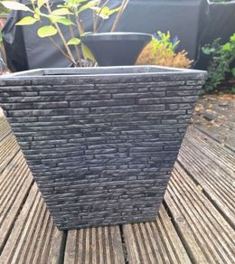 Plant pot