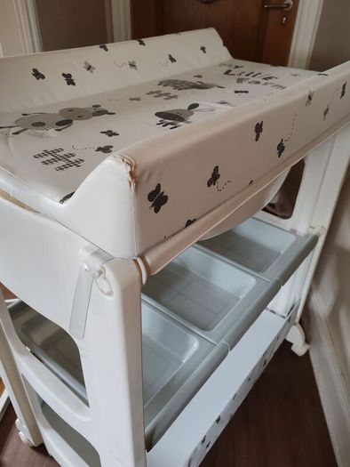 Babylo 2-in-1 Baby Changing Table & Bath