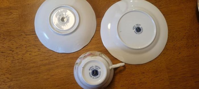 Vintage Royal Ascot 18 Pce.Tea Set