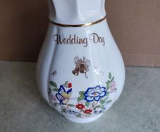ROYAL TARA Vase For Wedding Day With Bells in Gold