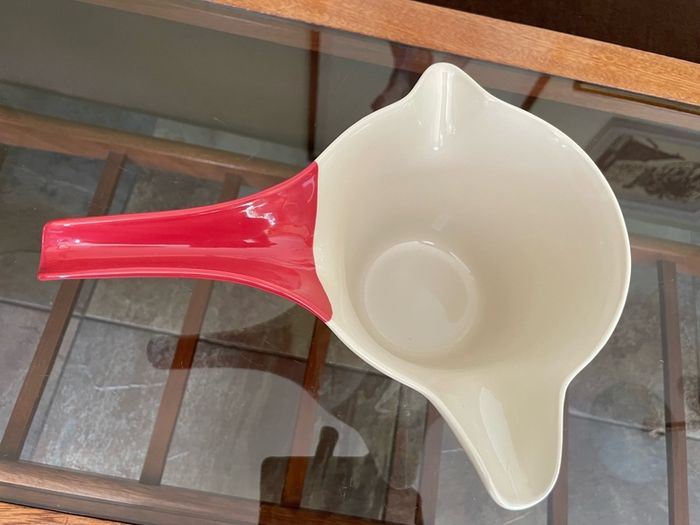 Retired 2019 Ikea Varmer Hot Chocolate Cocoa Two Spout Jug Pitcher Cream Red Handle