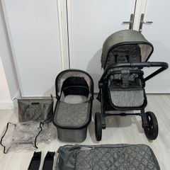 Venicci Tinum travel system