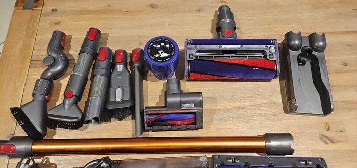 Dyson V10 Absolute +