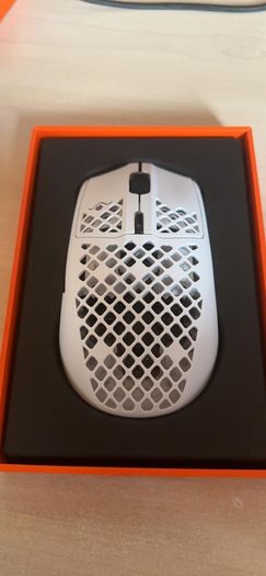 SteelSeries Aerox 3 Wireless gaming mouse - white