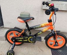 Kids strike bike size 14 inch wheels