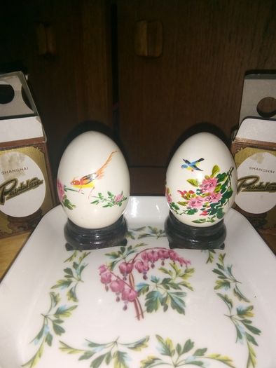 Hand painted decorative eggshells