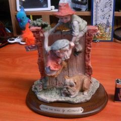 Leonardo figurines
