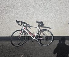 GIANT Defy road bike with aluminium frame