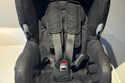 Maxi Cosi Axiss car seat