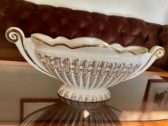 Stylish Vintage Sadler Ceramic Tulip Mantle Vase