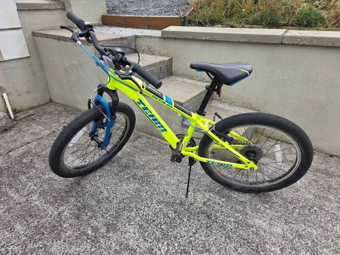 Boys bike