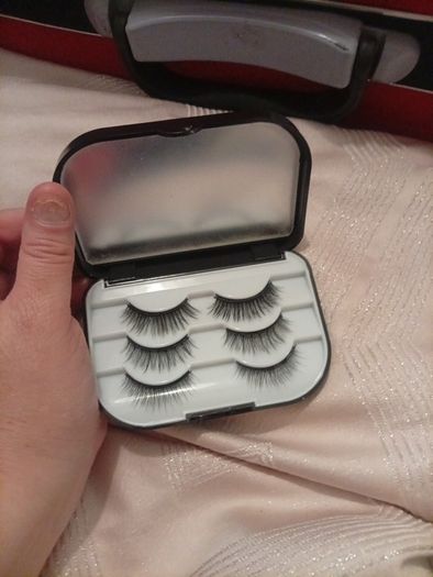 Magnetic Eyelashes