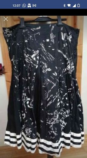 Ladies WFST Black and white cotton fully lined skirt.