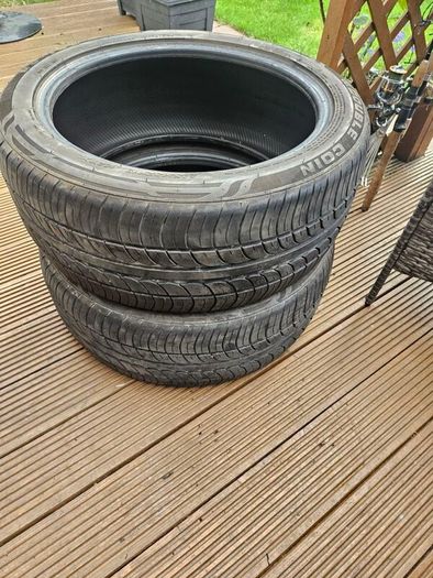 2x 245/45 R19 Tyres